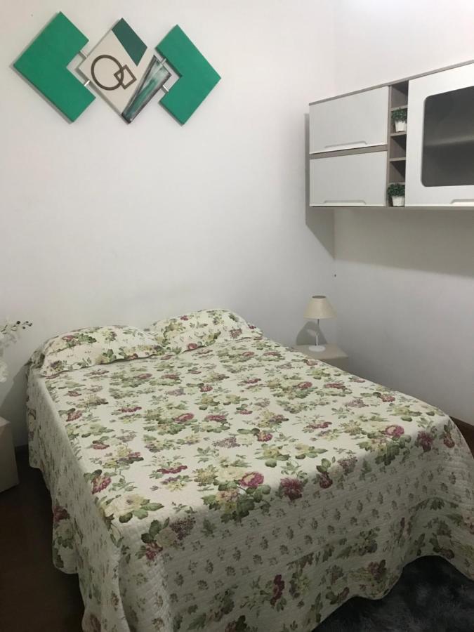 Hostel Gru Economico Com Quartos Individuais E Translado Γκουαρούλιος Εξωτερικό φωτογραφία
