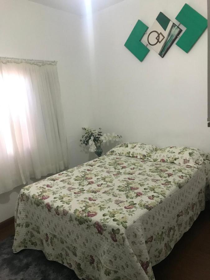 Hostel Gru Economico Com Quartos Individuais E Translado Γκουαρούλιος Εξωτερικό φωτογραφία