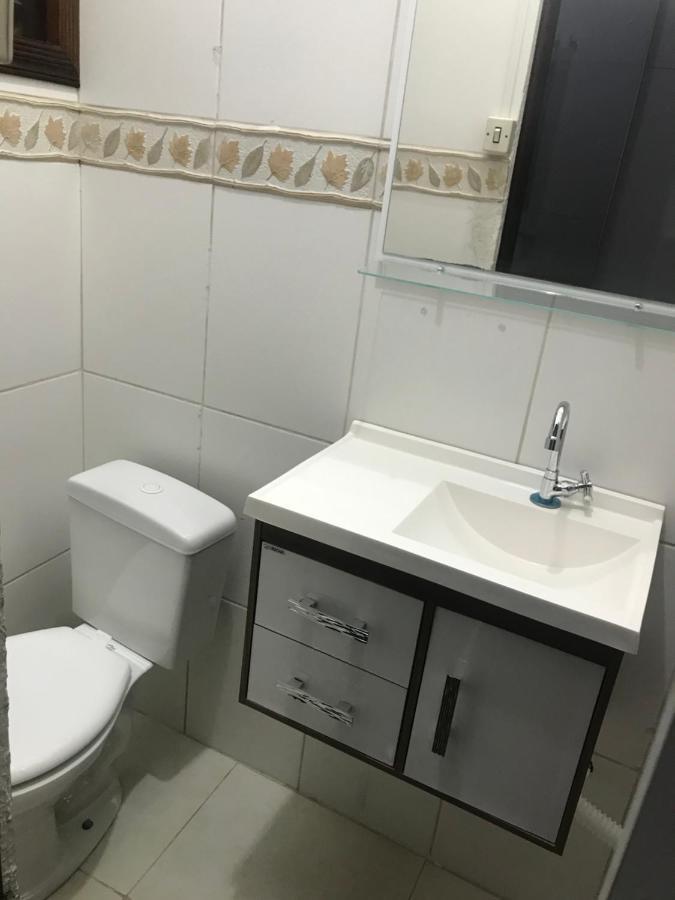 Hostel Gru Economico Com Quartos Individuais E Translado Γκουαρούλιος Εξωτερικό φωτογραφία
