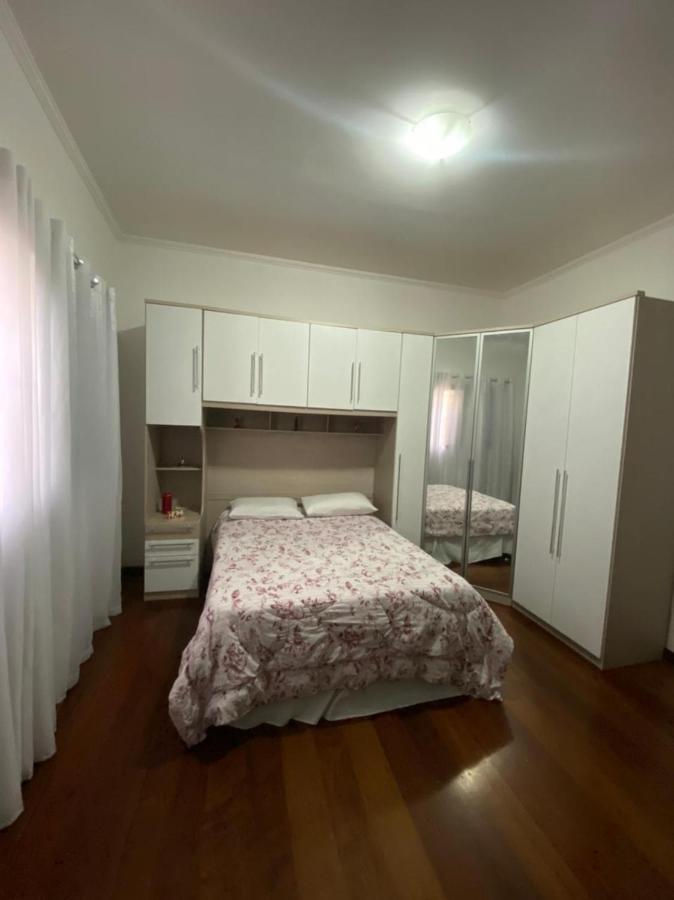 Hostel Gru Economico Com Quartos Individuais E Translado Γκουαρούλιος Εξωτερικό φωτογραφία