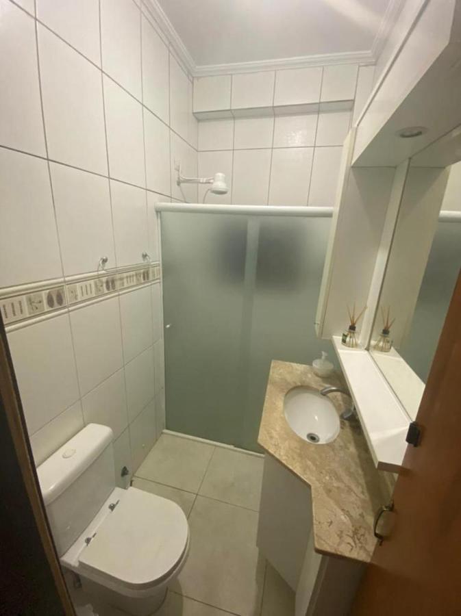 Hostel Gru Economico Com Quartos Individuais E Translado Γκουαρούλιος Εξωτερικό φωτογραφία